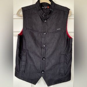 Guess Brand Men’s Vest Belted Collar‎ Lined in Red Size Medium